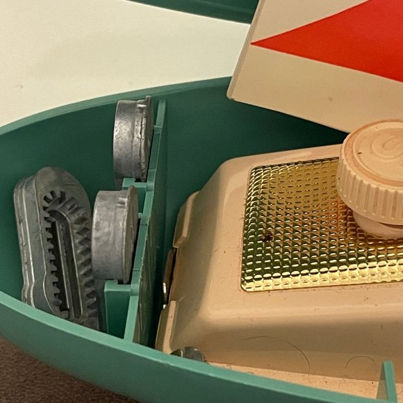 1960 Singer Green Atomic Case Sewing Buttonhole Maker case #489500 or 489510 - Picture 8 of 10